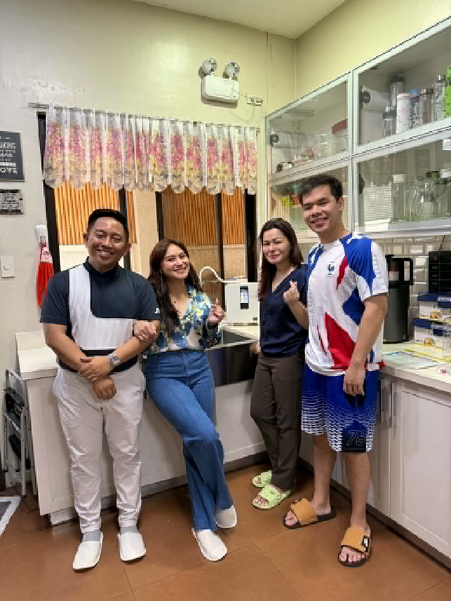 Filipino family with their Kangen machine #2