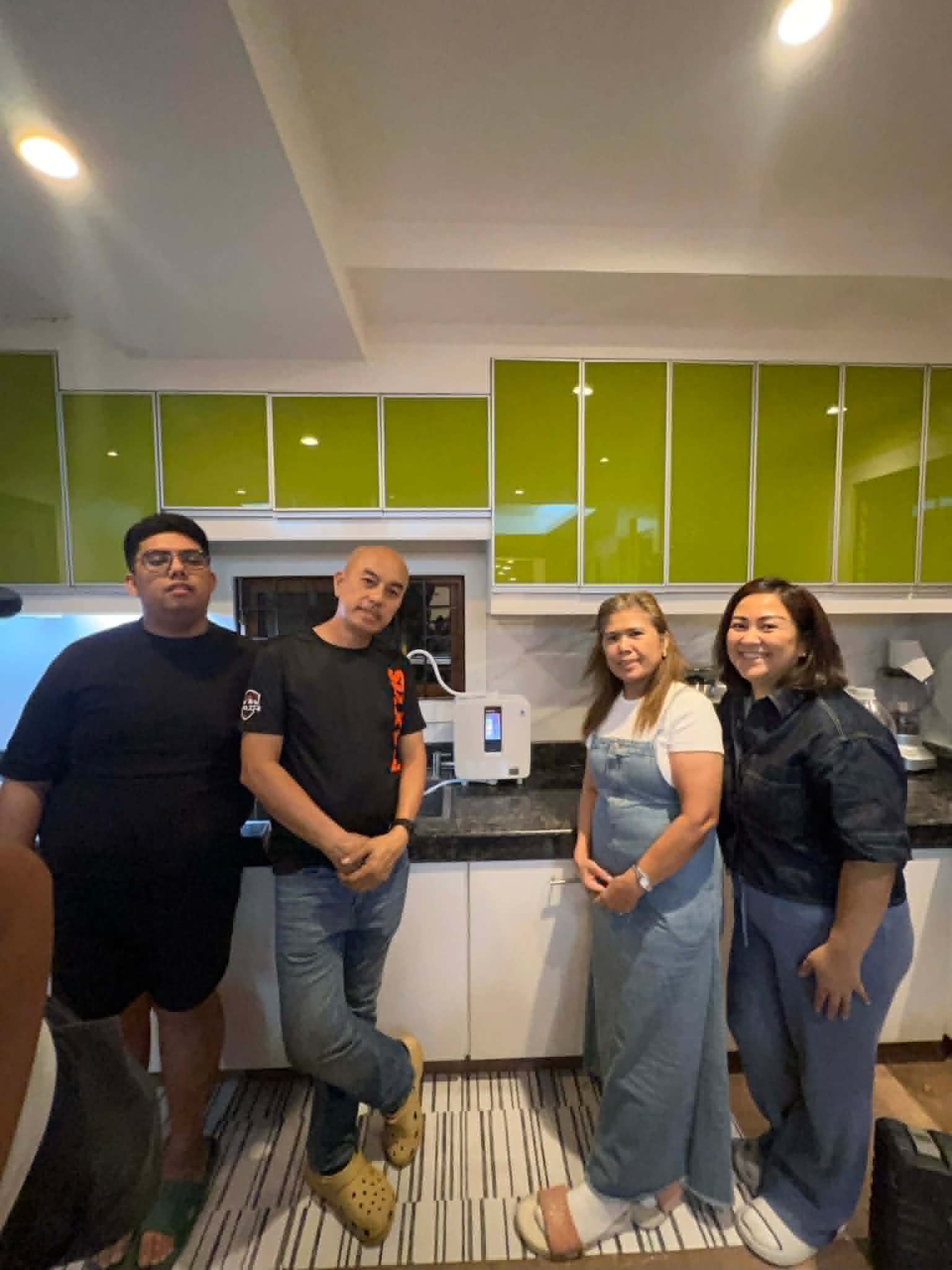 Filipino family with their Kangen machine #8